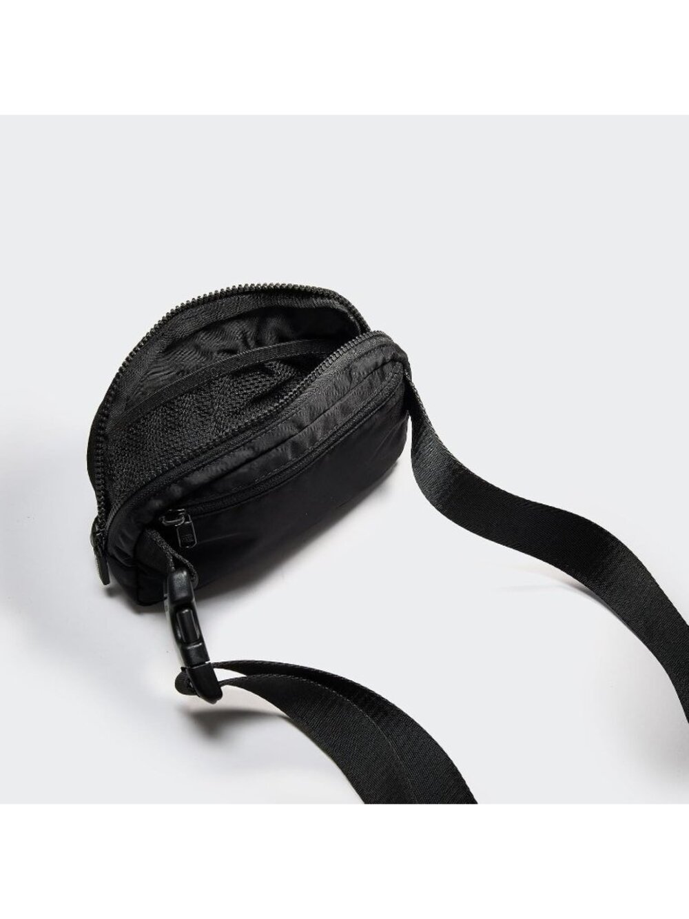 Women's Black Water Repellent Waist Packs Crossbody Bags with Adjustable Strap - Picture 5 of 6